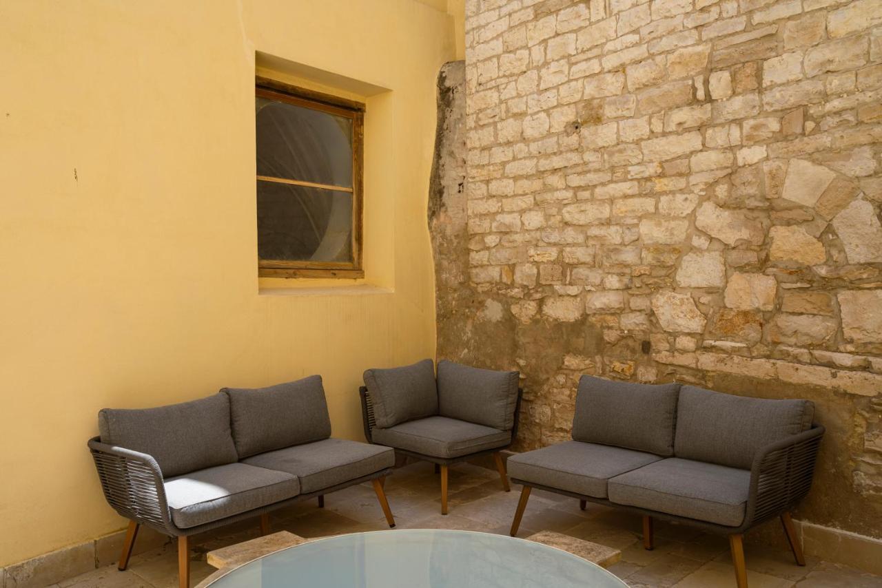 B&B Palazzo Vittoria Бишелье Экстерьер фото